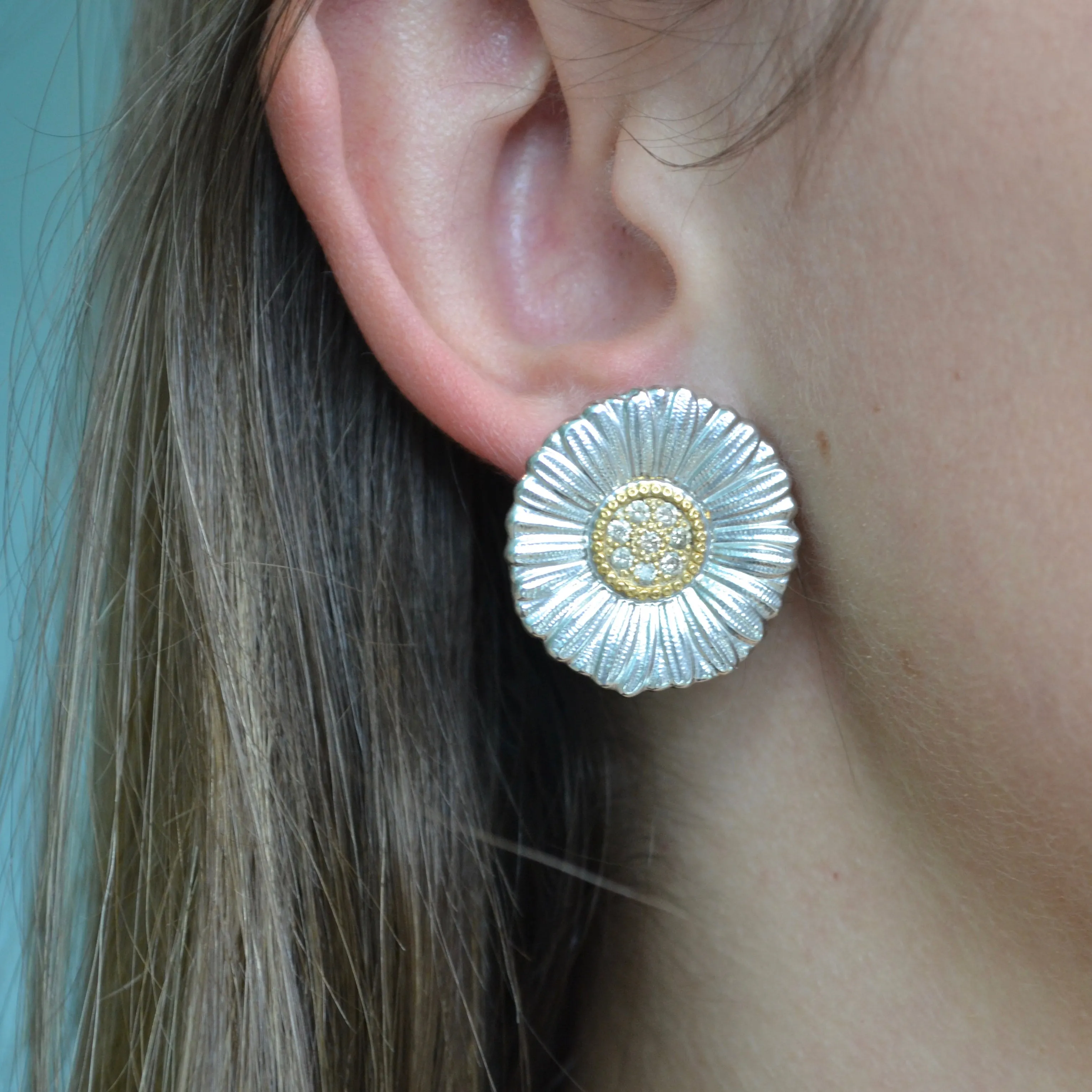 Buccellati - Blossoms Daisy - Earrings, Sterling Silver with Gold Accents and Brown Diamonds