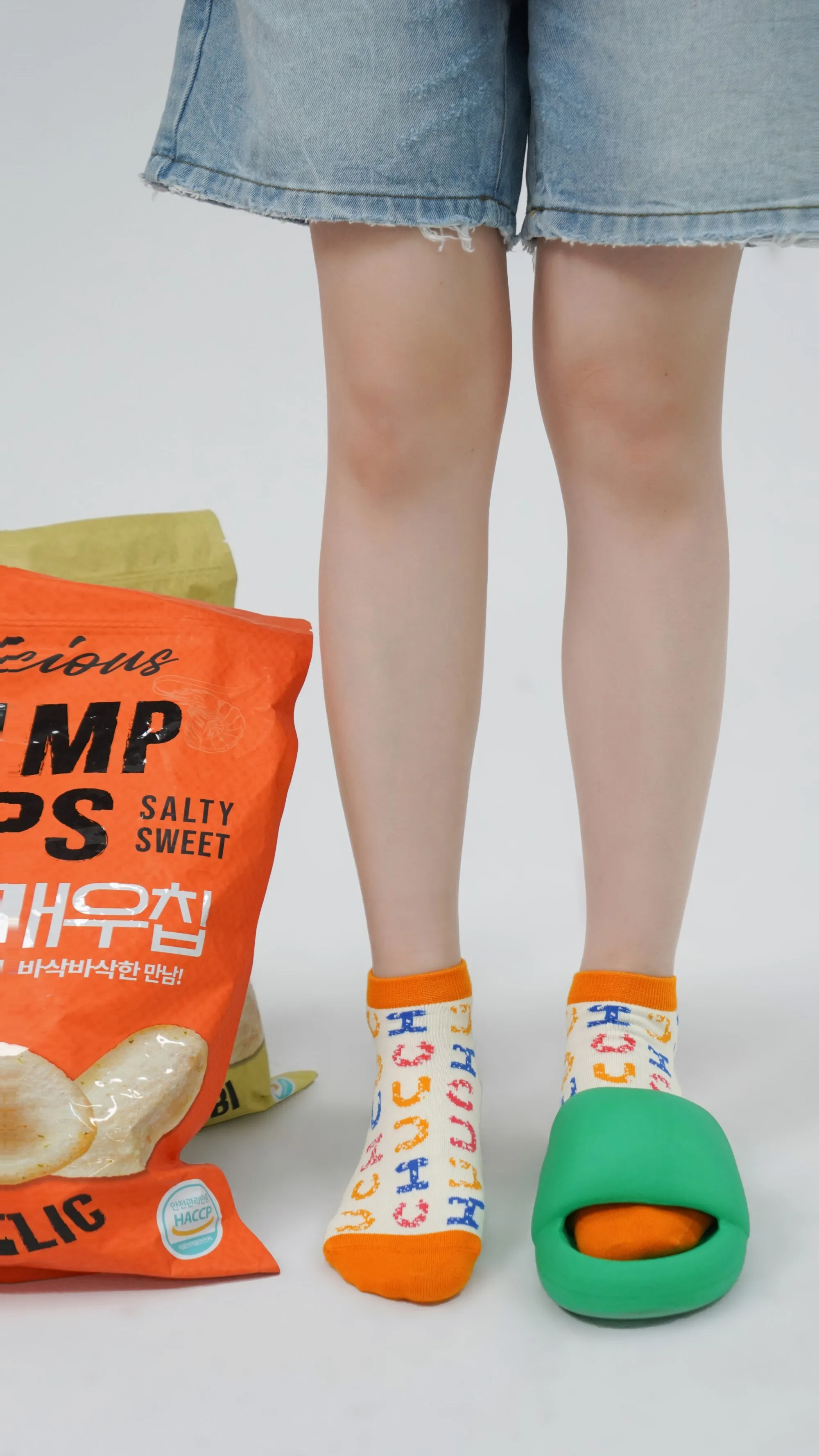 Color Chuu Lettering Pattern Socks