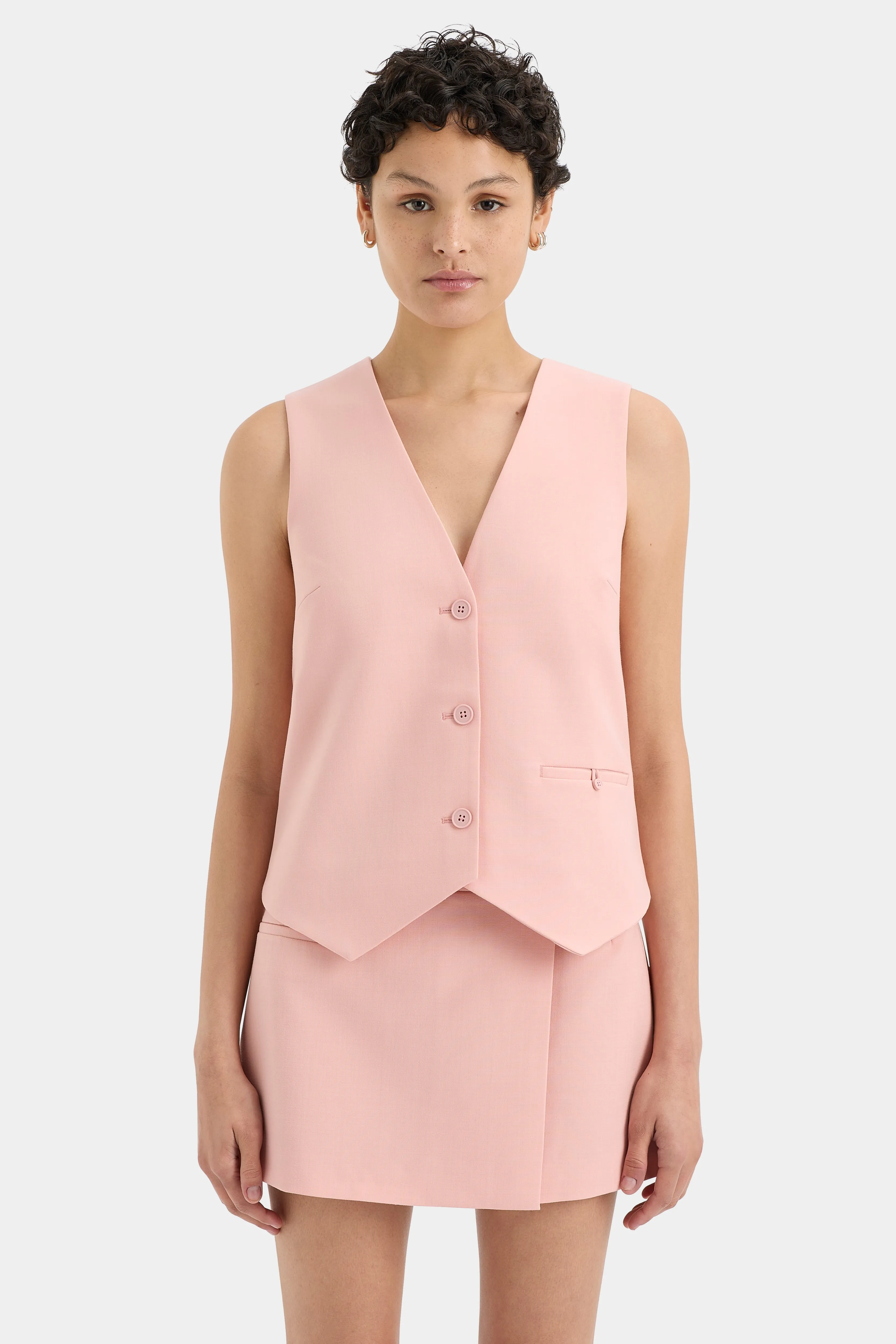 Dario Vest