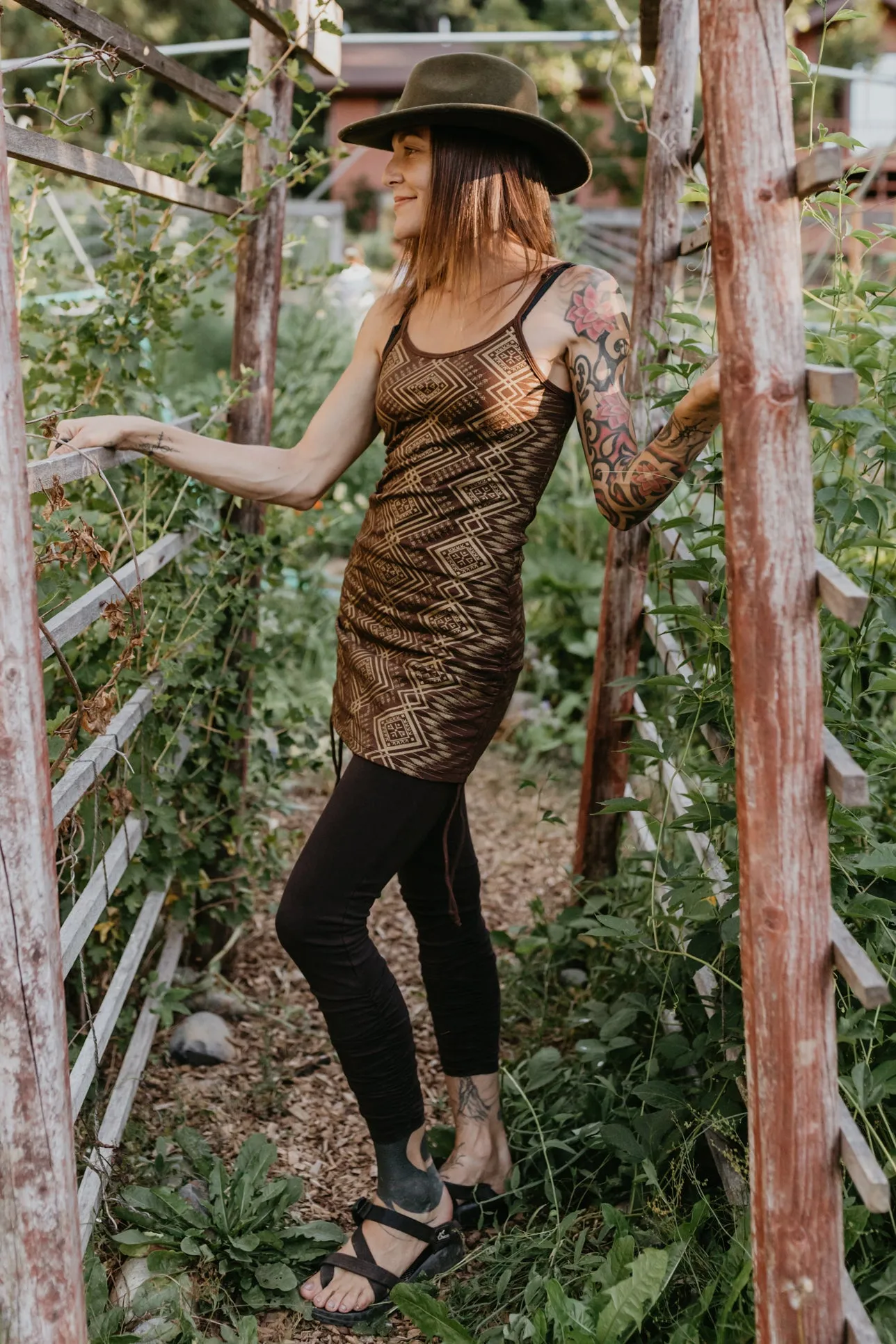 Maha Mini - Brown/Gold