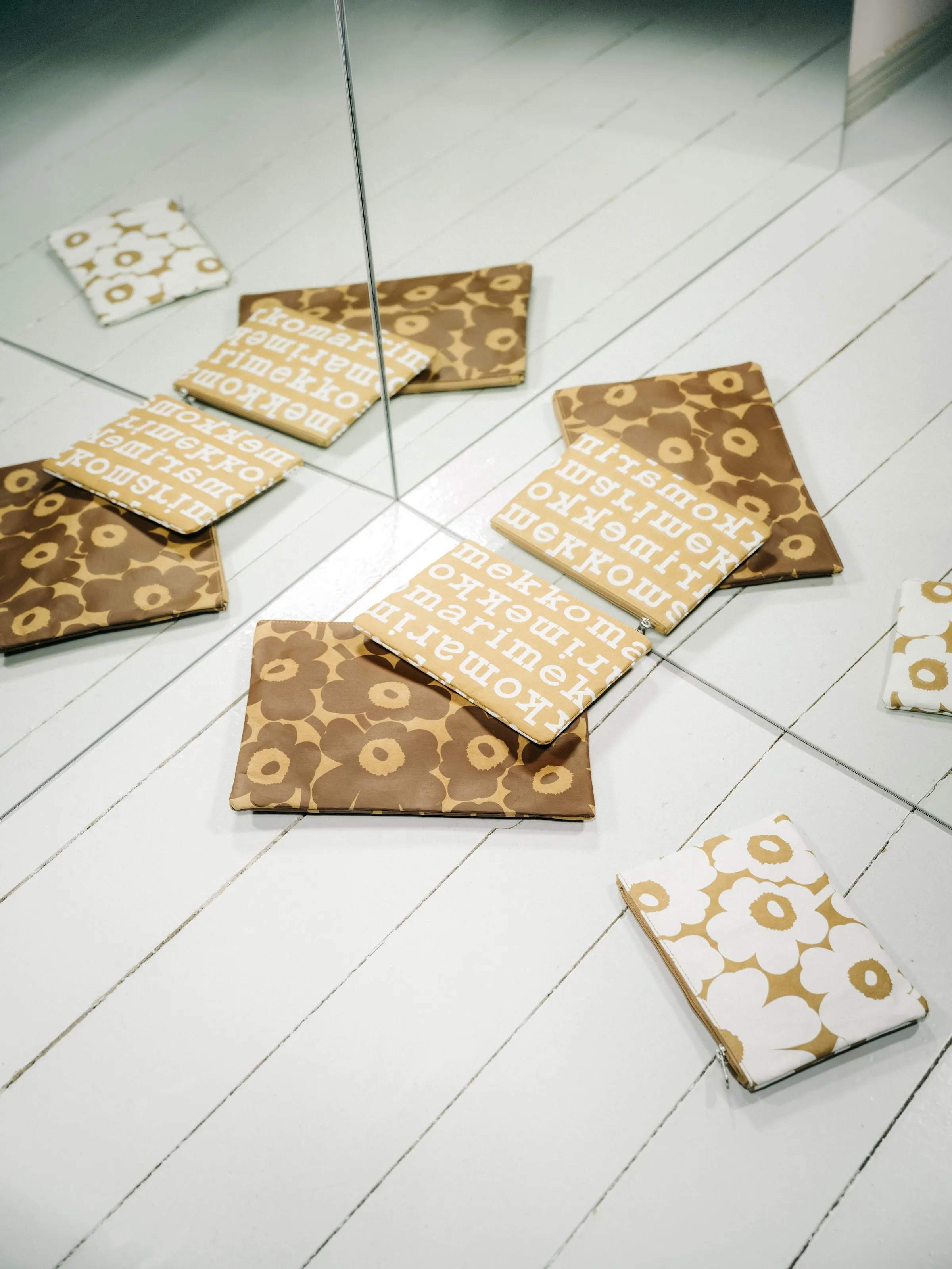 mini unikko A4 pouch