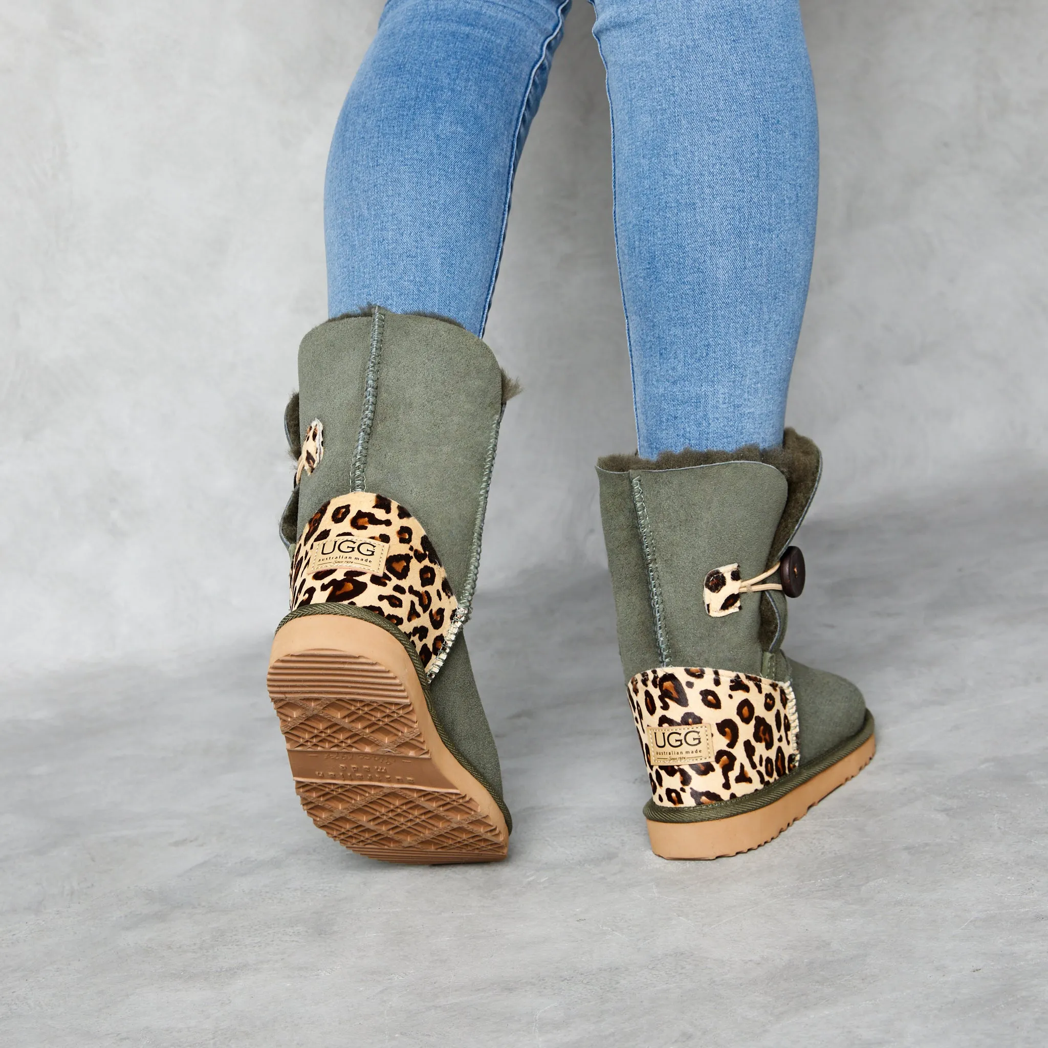 Women's Burleigh Button Mid Baby Leopard